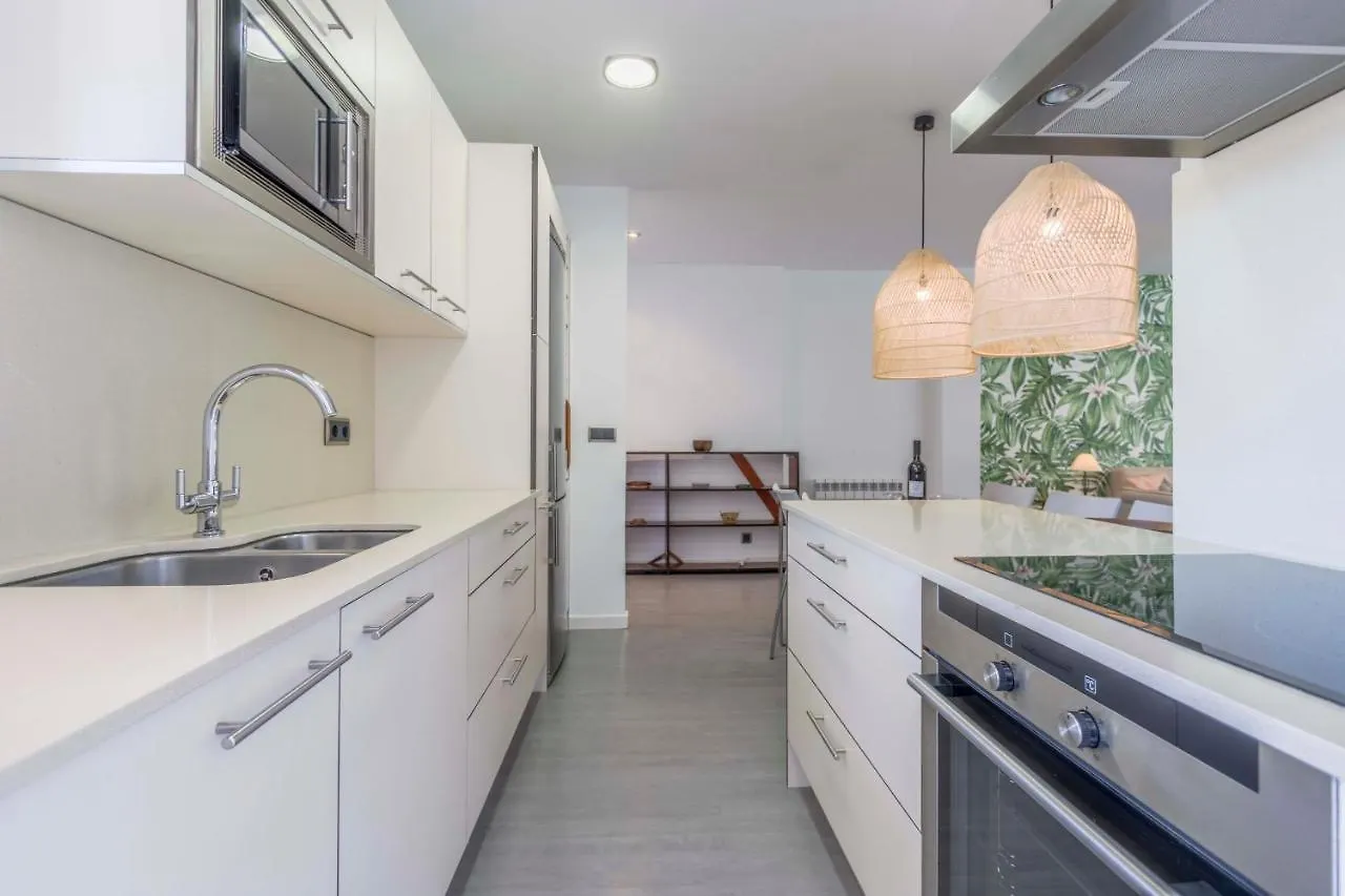 Lord Jim Pinewalk Apartment 포엔샤 항구 0*,  스페인
