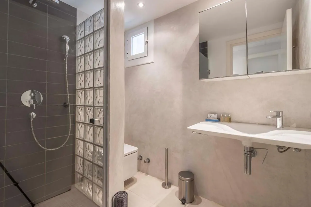 Lord Jim Pinewalk Apartment 포엔샤 항구
